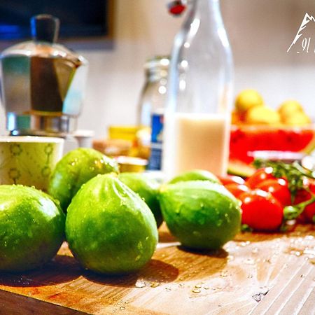 San Domenico House - Centro Storico Bed & Breakfast L'Aquila Ngoại thất bức ảnh