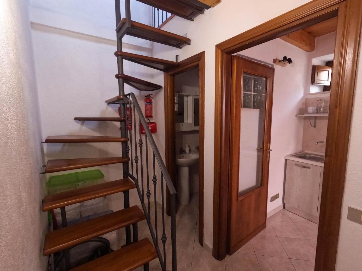 San Domenico House - Centro Storico Bed & Breakfast L'Aquila Ngoại thất bức ảnh