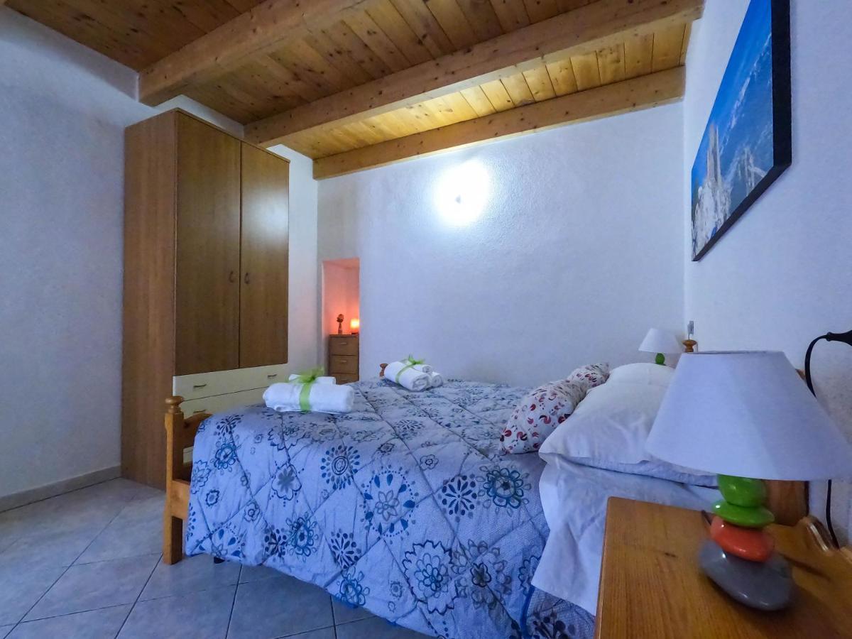 San Domenico House - Centro Storico Bed & Breakfast L'Aquila Ngoại thất bức ảnh
