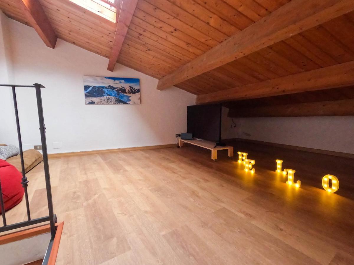 San Domenico House - Centro Storico Bed & Breakfast L'Aquila Ngoại thất bức ảnh