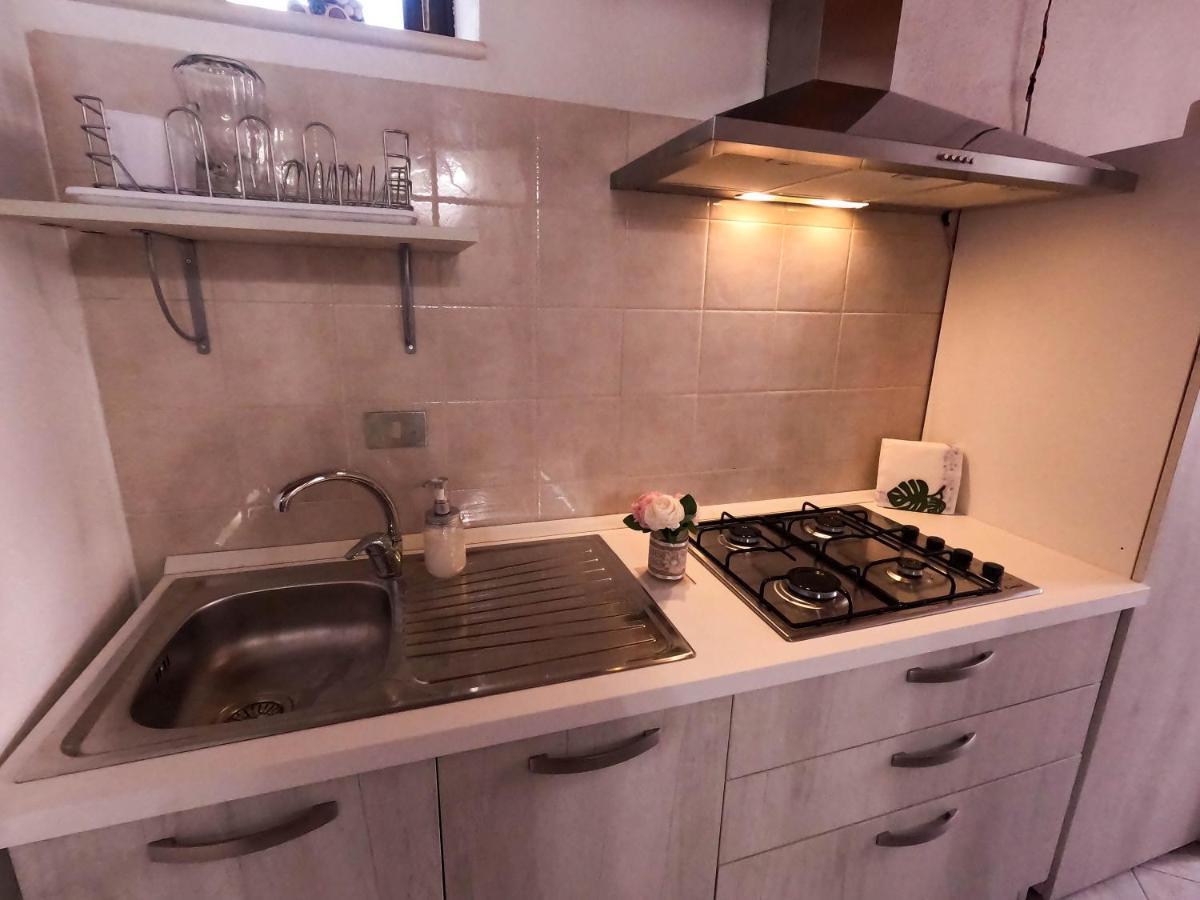 San Domenico House - Centro Storico Bed & Breakfast L'Aquila Ngoại thất bức ảnh