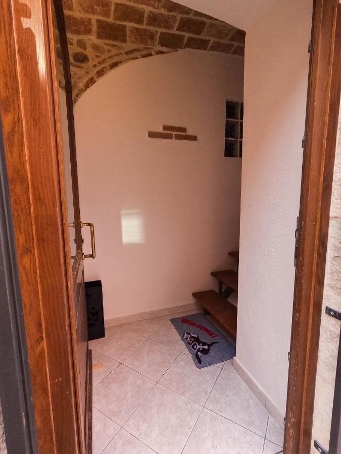 San Domenico House - Centro Storico Bed & Breakfast L'Aquila Ngoại thất bức ảnh